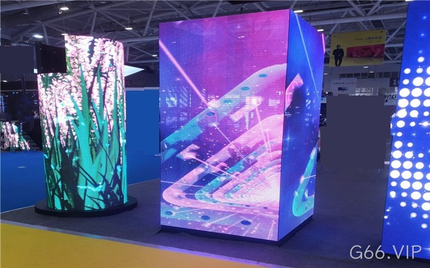 LED透明屏柱形_柱形透明LED显示屏