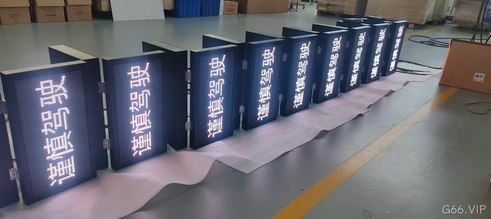 品质为先｜户外交通 LED 诱导屏批量完工，助力智慧交通建设