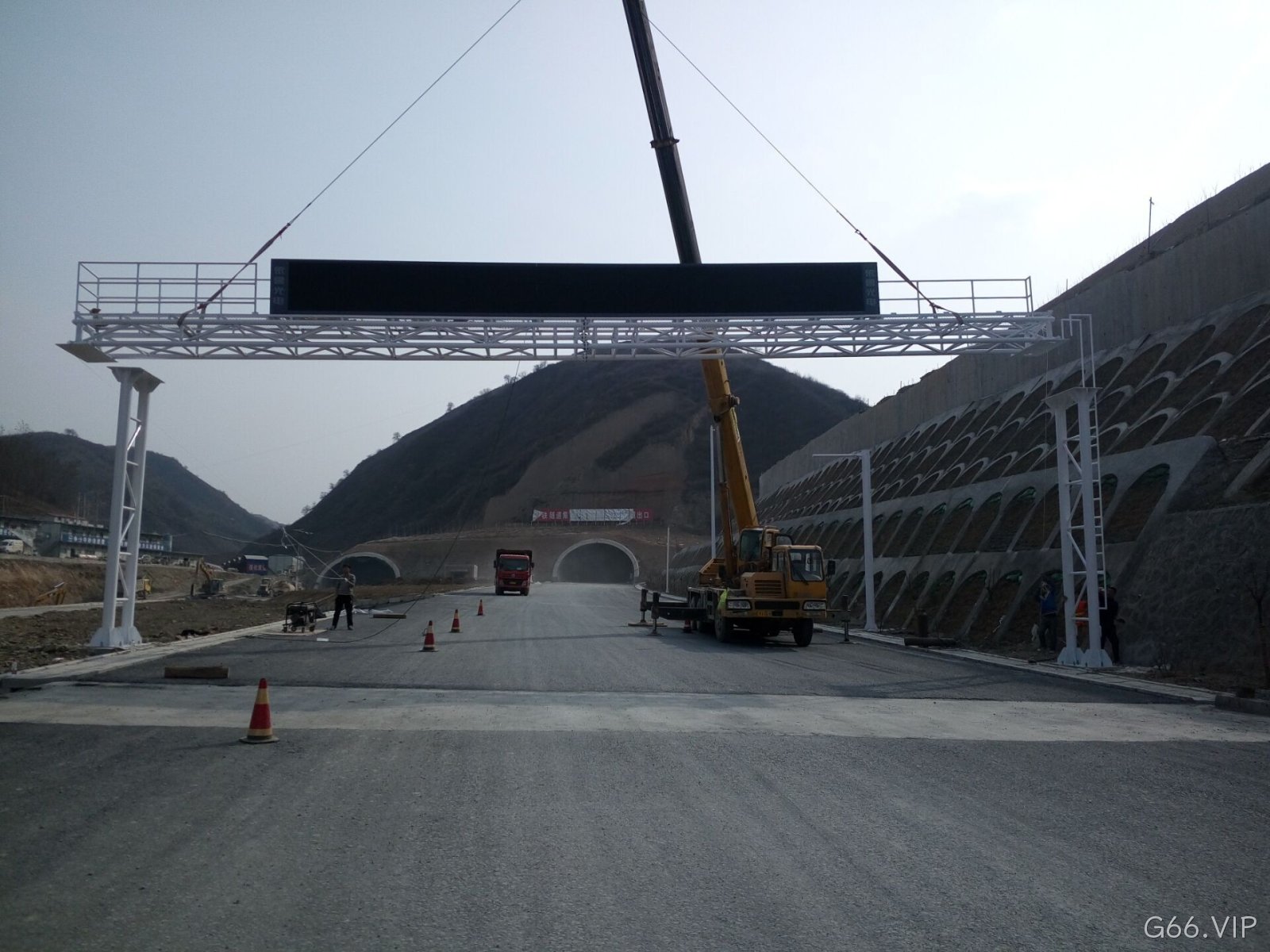 门架式可变信息情报板案例|陕西省延安市门架式可变信息情报板项目---G66.VIP